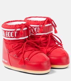 Icon Low snow boots in red - Moon Boot | Mytheresa Fire Boots, Moon Shoes, Ankle Boots Flat, Ski Boots