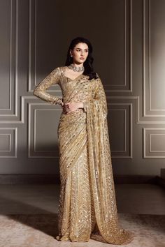 Saree Manish Malhotra, Manish Malhotra Bridal, Manish Malhotra Saree, Sarees Design, Baju Kahwin, Reception Saree, Golden Saree, Sequin Saree, Beautiful Sarees