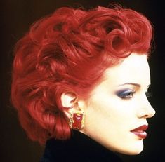 Sybil Buck, Wild Tiger, 90s Supermodels, Hair Reference, Redheads, Blue Eyes, Cute Hairstyles, Hair Inspo, Red Hair