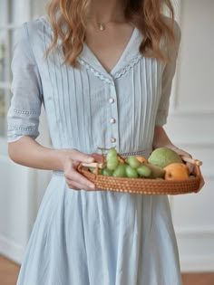 Get this artistic vintage style dress in Simple Retro. 2022 Springg/Summer fashion trends--Retro style. Vogue Vintage, Simple Retro, Sailor Collar, Vestidos Vintage, Vintage Style Dresses, Summer Fashion Trends, Churidar, Fall Fashion Trends, Blue Midi Dress