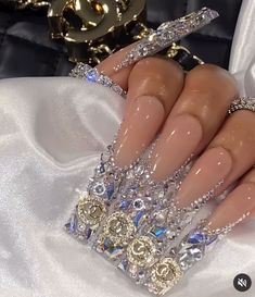 Long Bedazzled Nails, Luxury Nails Glamour, Nail Designs Bling, Baddie Nails, Glow Nails, Glamorous Nails, Acrylic Nails Coffin Pink