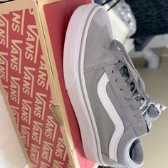 Brand New Vans Old Skool Suede Frost Grey With White Sole. Fits Women Size 5 Or Child 3.5 ** Gray Vans, Grey Vans, Tenis Vans, New Vans, Shoes Vans, Fits Women, Grey Shoes, Vans Old Skool, Womens Vans