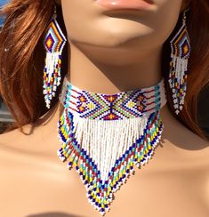 Loom Necklace, Fringe Jewelry, Native Beading Patterns, Beaded Necklace Patterns, Necklace Patterns, Beaded Earrings Patterns, White Necklace, Beaded Accessories, Seed Bead Necklace