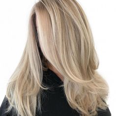 Bright Blonde With Depth, Bright Blonde With Root Melt, Blonde Hair Root Melt, Root Melt Blonde, Blonde Root Smudge, Root Smudge, Blonde Hair With Roots