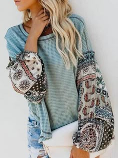 Long Sleeve Patchwork Top For Vacation, Long Sleeve Patchwork Tops For Day Out, Patchwork Long Sleeve Tops For Day Out, Bohemian Tops With Patchwork, Bohemian Tops With Patchwork For Layering, Stitching Tops, Patch Work Blouse, Crazy Outfits, Vintage Long Sleeve