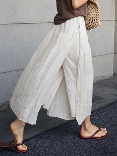 Soft Flowy Skirt with Dual Pockets and Relaxed Silhouette Flowy Style, Cropped Linen Pants, Lightweight Pants, Style Japonais, Wide Leg Cropped Pants, Elegant Skirt, Linen Skirt, Flowy Skirt, Skirts With Pockets