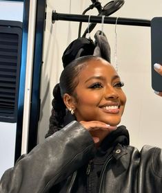 Justine Skye Outfits, Justine Skye Style, Justine Skye, Brown Skin Makeup, Mode Turban, Dark Skin Beauty, Pretty Makeup, Aesthetic Hair, New Classic