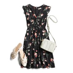 Spring Fashion Fall Wrap Dress, March Outfits, Dress Purse, Modest Summer Dresses, Dresses Spring, Denim Trends, Super Cute Dresses