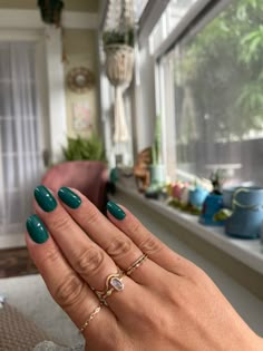 Emerald Oval Nails, Green Bow Nails, Emerald Green Chrome Nails, Green Nails Christmas, Nails 2023 Fall, Green Fall Nails, Autumn Fall Nails, Best Fall Nail Colors