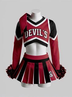 a cheerleader uniform is displayed on a mannequin