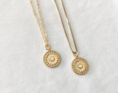 Opal Medallion Necklace Sunshine Pattern, Gold Medallion Necklace, J Necklace, Gold Coin Necklace, Coin Bracelet, Gold Medallion, Dope Jewelry, Medallion Necklace, Classy Jewelry