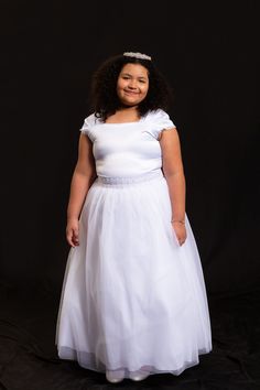 Satin Dress With Lace, Dress For Chubby, Long Flower Girl Dresses, Girls Communion Dresses, Holy Communion Dresses, Dress With Lace Trim, White Bridesmaid Dresses, First Communion Dresses, Girls Formal Dresses