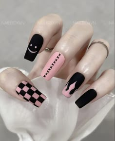 Quick Nail Art, Fake Nails Designs, Beauty Hacks Nails, Hello Nails, Punk Nails, Dope Nail Designs, Pretty Nail Art Designs, Acrylic Nails Coffin Short