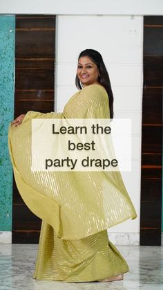 Wearing A Saree, Party Wear Saree Draping Styles, Shifon Saree Blouse Designs, Georgette Saree Draping Styles, Wear Saree Step By Step, Single Pleat Saree Draping, Pleated Saree Look, Saree Wearing Tips