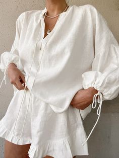 Affordable Cotton Sets With Ruffles, Casual Vacation Outfits, Vacation Shorts, Linen Two Piece Set, Laced Up Shirt, Casual Chique, Summer Chic, Loose Outfit, Elastic Waist Shorts