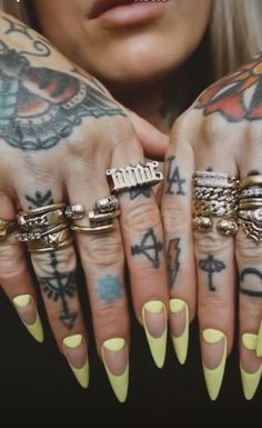 Henna Acrylic Nails, Edgy Nails Almond Shape, Sammie Jefcoate Nails, Sammy Jefcoate Nails, Sami Jefcoate Nails, Tattoo Nails Designs, Nails Alternative Style, Sammi Nails, Edgy Nails Acrylic