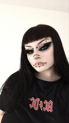 Pretty Goth Girl, Goth Eye Makeup, Goth Gf, Makeup Tut, Gothic Makeup