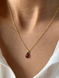 Ladybug to give you all the luck 🐞  Get this beautiful minimalist jewelry made with the quality of perfect elements✨ You can choose 925K Sterling Silver with the options of Gold, Rose Gold or White Gold colors. High quality jewelry for everyone 🤍  Details * 925K Sterling Silver Option → 14K Gold, Rose Gold or White Gold plated * Chain length is approximately 18 inches / 45 cm * Time is everything! You will receive your package as soon as possible 🚚  * We care about the quality of metal to mak Tiny 14k Gold Charm Necklaces As A Gift, 14k Gold Charm Necklace As Gift, Time Is Everything, Bug Necklace, Ladybug Necklace, خواتم خطوبة, Ladybug Jewelry, Cute Ladybug, Luck Necklace