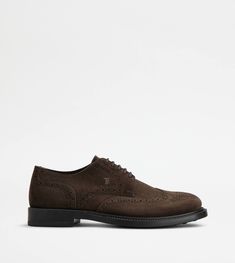 Lace ups in velvety suede with English style wing-tip perforations, stamped monogram and a rubber outsole with embossed rubber pebbles. English Style, Derby Shoes, Suede Shoes, Derby, Online Shop, Lace Up, Monogram, Lace