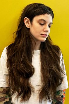 Queer Long Hair, Layered Lace Front Wigs, Queer Haircuts Long, Queer Haircut, Queer Hair, Long Wolf Cut, Androgynous Haircut, Wolf Haircut, Hair Inspiration Long