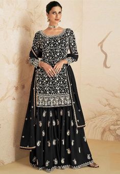 Long Anarkali Gown, Embroidered Sharara, Designer Anarkali Dresses, Model Accessories, Georgette Dupatta