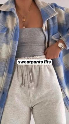 What To Wear With Sweatpants To School, Workout Outfit For School, Test Day Outfits For School, Outfits Anyone Can Recreate, Cute Outfit 2023, Fashion For 23 Year Olds, Lazy Mall Outfit, Outfits To Wear To The Movies Casual, Shirt Tucked Into Sweatpants