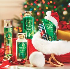 Holiday Beauty Packaging, Christmas Bath Products, Bath And Body Works Advent Calendar, Bath And Body Works Perfume Christmas, Bath And Body Works Sets Christmas, Winter Perfume, Bath & Body Cheistmas Candlea, Body Creams