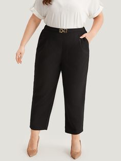 Trendy Bottoms, Metal Detail, Plus Size Pants, Style Office, Solid Metal, Body Measurements, Straight Leg Pants, Modern Woman, Leg Pants