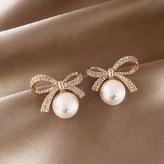 A great choice to dress up for a wedding.  pearls have been a sign of luxury and elegance since ancient times, each piece of jewelry with them will not leave you indifferent Korean Style Elegant Bow Knot Ear Clips Pearl Earrings For Women Irregular Geometric Fashion Delicate Earrings Jewelry Gifts Bridal Hairdo, Flower Ear, Geometric Studs, Ear Climbers, Bow Earrings, Delicate Jewelry, Floral Hair, Pearl Stud Earrings, Floral Earrings