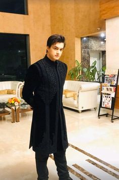 Black Sherwani Men, Black Sherwani For Groom, Traditional Indian Mens Clothing, Best Wedding Suits For Men, Moshin Khan, Indo Western Dress For Men, India Fashion Men, Black Sherwani, Indian Wedding Suits Men