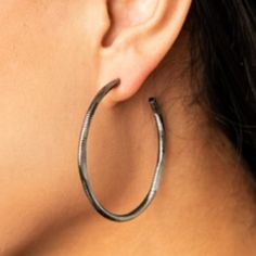 Add Some Edgy Flair To Your Outfit With These Spitfire Black Hoop Earrings. The Textured Gunmetal Hoops Bring A Touch Of Playfulness To Your Style. Perfect For Those Who Don't Take Themselves Too Seriously! Hoops Measure 1-3/4" In Diameter. Black Hoop Earrings, Black Hoops Earrings, Black Choker, Paparazzi Accessories, Large Hoop Earrings, Stretchy Bracelets, Black Earrings, Paparazzi Jewelry, Boutique Jewelry