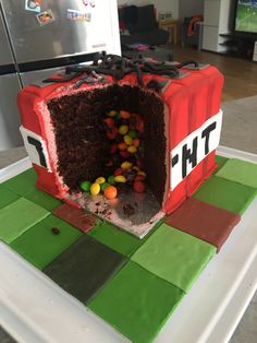 there is a cake that looks like it has been made to look like a train