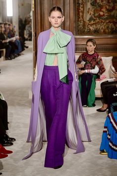 Valentino Gaun Koktail, Valentino Collection, Valentino Haute Couture, Color Blocking Outfits, Collection Couture, Color Combinations For Clothes, Valentino Couture