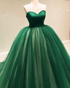 Style: 3654 Dresses Process Time: 8 to 14 days Customized :Yes Shipment Method: DHL,Fedex,Aramex Delivery Time: 3 to 7 Work Days Green Quince Dress, 15 Birthday Dresses, Corset Ball Gowns, Sweetheart Corset, Ball Gown Prom Dresses, Gown Prom Dresses, Tulle Dresses, Tulle Balls