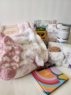 Cancer Care Gift Box🎁 Thinking of You💕 Comfort and Support🎗 This gift box will encourage and comfort the recipient This box includes: ❤  Soft plush blanket/throw - stay warm from side effects of chemo or being in a cold infusion center or hospital  🧡   Warmies Neck Wrap- microwaveable French lavender and organic to provide comfort and wellness for warmth and anxiety  💛 Insulated tumbler/bottle to keep drink cool to help keep hydrated 💚   Adult coloring book and colored pencils to pass time Chemo Care Package For Women, Chemo Care Package, Tumbler Bottle, Chemo Care, Friend Love, Gift Baskets For Women, Hospital Gifts, Sharpie Pens, Care Box