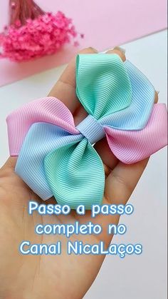 a person is holding a small bow in their hand with the caption, passo apasso completo no canali nical agos