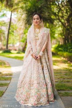 These Brides Wore A White Choora And Nailed Their Wedding Look Pink Indian Wedding Dress, Pink Indian Wedding, Wedding Lookbook, Wedding Lehenga Designs, Indian Bridal Wear