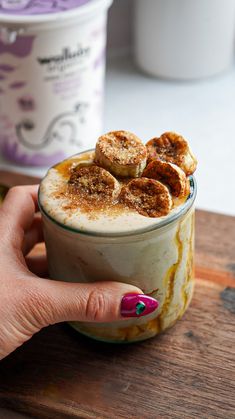 This post contains affiliate links. Your New Year with Low Sugar, High Protein Caramelized Banana Churro Protein Oats! As we embrace the...