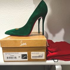 Great Condition Worn 2x. Purchased From Just One Eye In La. Size 39 But Runs Small Fits Like An 38. Suede Decoltish Pumps: Color Jungle (Emerald Green). Beautiful, No Damage Besides A Bit Of Wear On The Red Bottoms. Comes With Box, Dust Bags And Replacements For Bottom Of Heels. Louboutin Heels, One Eye, Red Bottoms, 4 Inch Heels, 5 Inch Heels, Suede Pumps, Louboutin Shoes, Red Fashion, Christian Louboutin Shoes