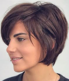 Bixie Haircut Medium Pixie Haircut With Bangs, Pixie Bob Haircut, Light Blonde Hair, Bob Haircut With Bangs, Short Hairstyles For Thick Hair, Long Pixie, Short Straight Hair, Short Bob Haircuts