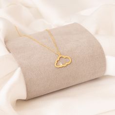 14K Solid Gold Cloud With CZ Diamond Necklace - Dainty Cloud Pendant - 14K Gold Cloud - Gold Jewellery - Gift For Her - Gift For Him ◈Detailed Dimensions height: 10mm & width: 16mm ◈PROCESSING & SHIPPING ▪️ Your order will be handmade in 3-5 business days. ▪️You can upgrade your shipping to Express during check out if you want it quicker. ◈ OTHER INFORMATION: ▪️ High Quality Handmade  14K Solid Gold, 14K Rose Gold, 14K White Gold ▪️ All of our products have 14K Hallmark. ▪️ All our jewellery is Lucky Charm Gifts, Irish Necklace, Cloud Necklace, Cloud Pendant, Gold Schmuck, Gold Jewelry Gift, Hand Necklace, Gold Pearl Necklace, Jewellery Gift