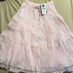 Girl’s Pink Skirt. Elastic Waist With Sequin Trim And Two Butterflies. Brand New, Never Worn. Girl’s Small Which Is Size 6-7. Coquette Skirt Aesthetic, Below Knee Skirt, Thrifted Skirts, Thrift Skirt, Pink Matching Set, Two Butterflies, Girls Denim Skirts, Skirt Aesthetic, Silver Skirt