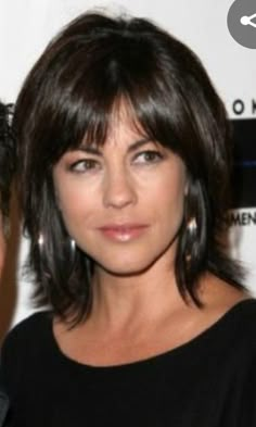 Medium Length Bob Hairstyles With Bangs, Choppy Shag Hairstyles Medium With Bangs, Choppy Chin Length Hair, Shaggy Short Hair With Bangs, Haircuts For Medium Hair, Shag Haircut, Trening Abs