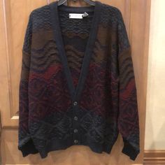 Vintage, From The Brand Saturdays. Size L. Grunge Christmas List, Funky Cardigans, Masculine Fashion For Women, Big Cardigan, Outfit Aesthetics, Sweaters Vintage, Grandpa Cardigan, Random Clothes, Masculine Fashion