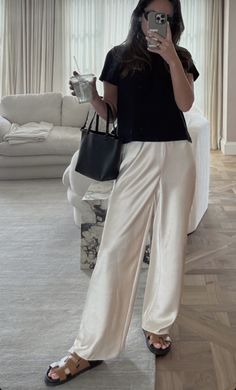 Satin Trousers Outfit, Trousers Outfit Summer, May Outfits, Beige Pants Outfit, Thailand Outfits, Casual Comfy Outfits, 2024 Spring Summer Fashion