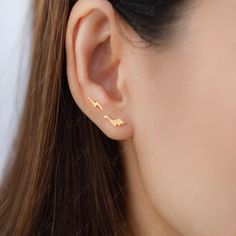 Sprinkle a dash of magic to your outfit with these stunning, handcrafted stud earrings. The lightning bolt shape, made of solid 925 sterling silver, is perfectly complemented by an 18k gold or platinum plate. Whether it's for yourself or a loved one, these earrings make a statement and elevate any everyday jewelry collection. Don't hesitate to add this unique and fashionable accessory to your collection - it's a must-have for any passionate and stylish buyer! Materials: 925 sterling silverFinish Harry Potter Lightning Bolt, Harry Potter Lightning, Cute Harry Potter, Sterling Silver Stud Earrings, Silver Stud Earrings, Fine Jewelry Collection, Lightning Bolt, Sterling Silver Studs, Sterling Silver Earrings Studs