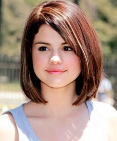 Haircuts For Round Face Shape, Hairstyles For Fat Faces, Short Hair Cuts For Round Faces, Hairstyle For Chubby Face, Round Face Haircuts, Short Hair Styles For Round Faces, Round Faces, Hairstyles For Round Faces, Medium Hair Cuts