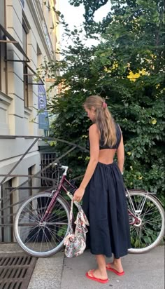 Portugal Summer Outfits, Portugal Summer, Comfy Summer Outfits, Summer Outfits 2024, Estilo Hippy, Copenhagen Style, Mode Inspo, 가을 �패션