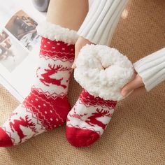 Indulge your loved ones in the warmth and joy of the holiday season with our Personalised Cosy Christmas Gift Set. This meticulously curated collection is designed to bring comfort and happiness, ensuring a cosy and delightful Christmas experience. Pamper their feet with our luxurious Fluffy Slipper Socks, carefully crafted for supreme softness and unparalleled comfort. To add a personal touch, we've included a beautifully designed personalised mug, featuring their name elegantly inscribed. Whet Hygge Gifts, Christmas Experiences, Fluffy Socks, Cosy Christmas, Christmas Gift Sets, Fuzzy Socks, Warm Socks, Christmas Cartoons, Snowflake Pattern