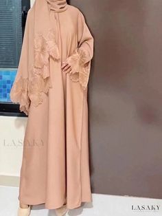 Lasaky - Exquisite and Stylish Arabian-inspired Dress for Southeast Asian and Indonesian Travelers Muslim Dress Design, Modest Abaya, Muslim Long Dress, Comfort Clothing, Robe For Women, Middle Eastern Culture, Womens Active Wear Outfits, Broadcloth Fabric, Home Comfort